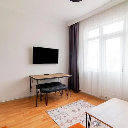 Chic And Central Flat Close To Taksim Square *
